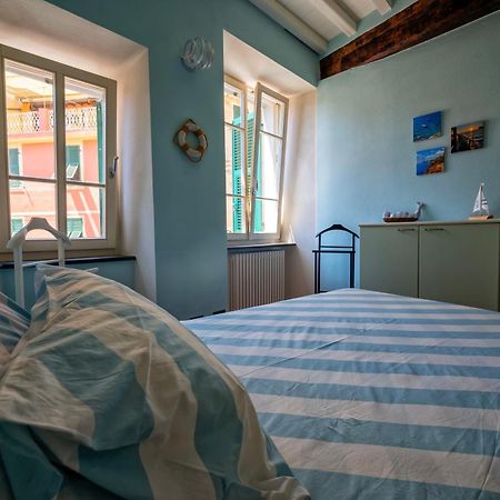 Peppiniello Apartment Riomaggiore Bagian luar foto